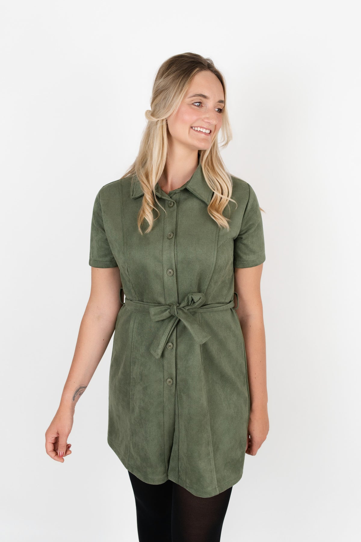 Kurzes Kleid in Lederoptik