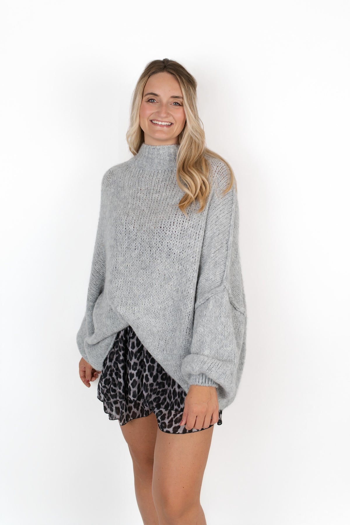 Cozy Vibes Bundle – Volant-Skort & Pullover | 25 % sparen