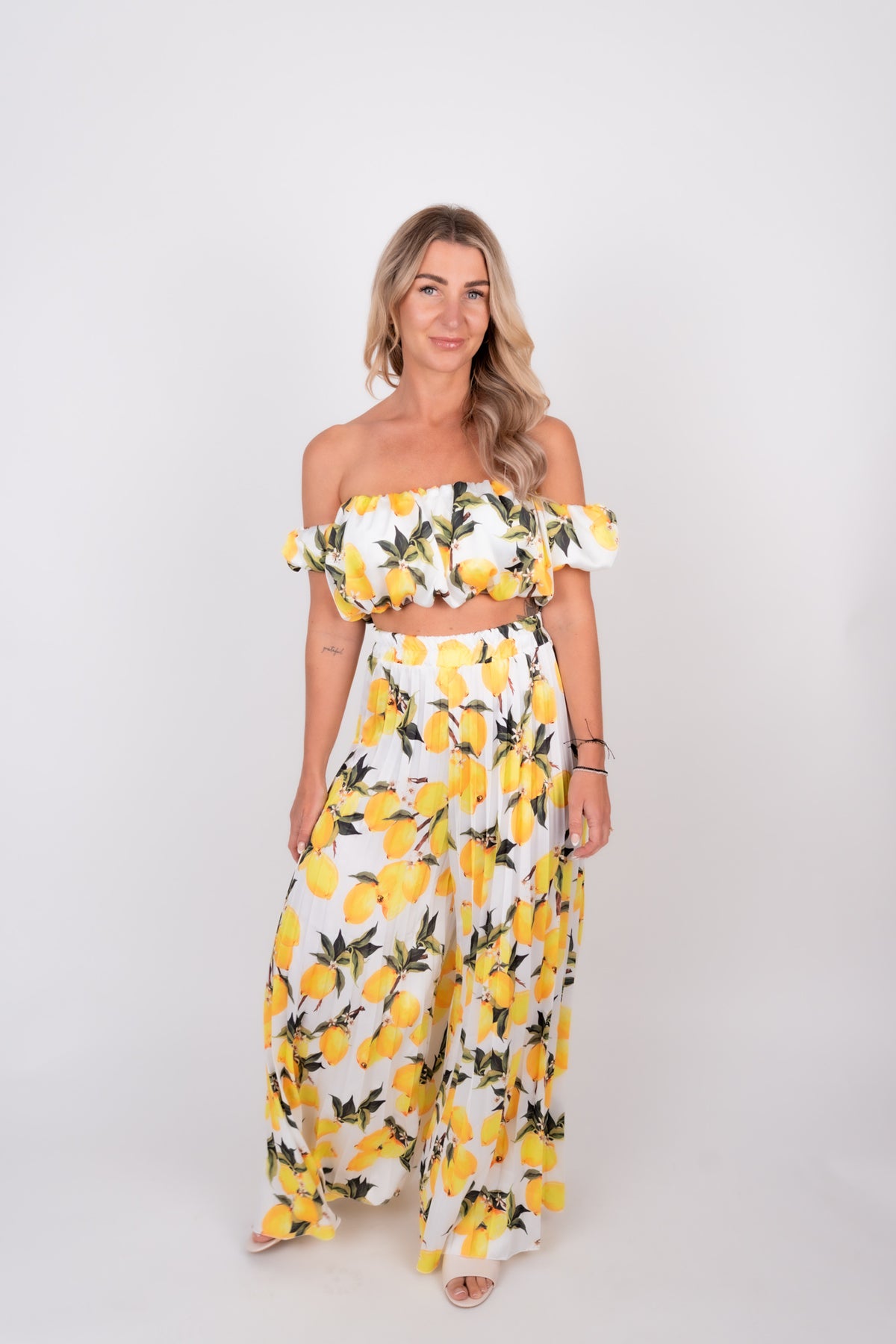Set aus Top und Hose Zitronen