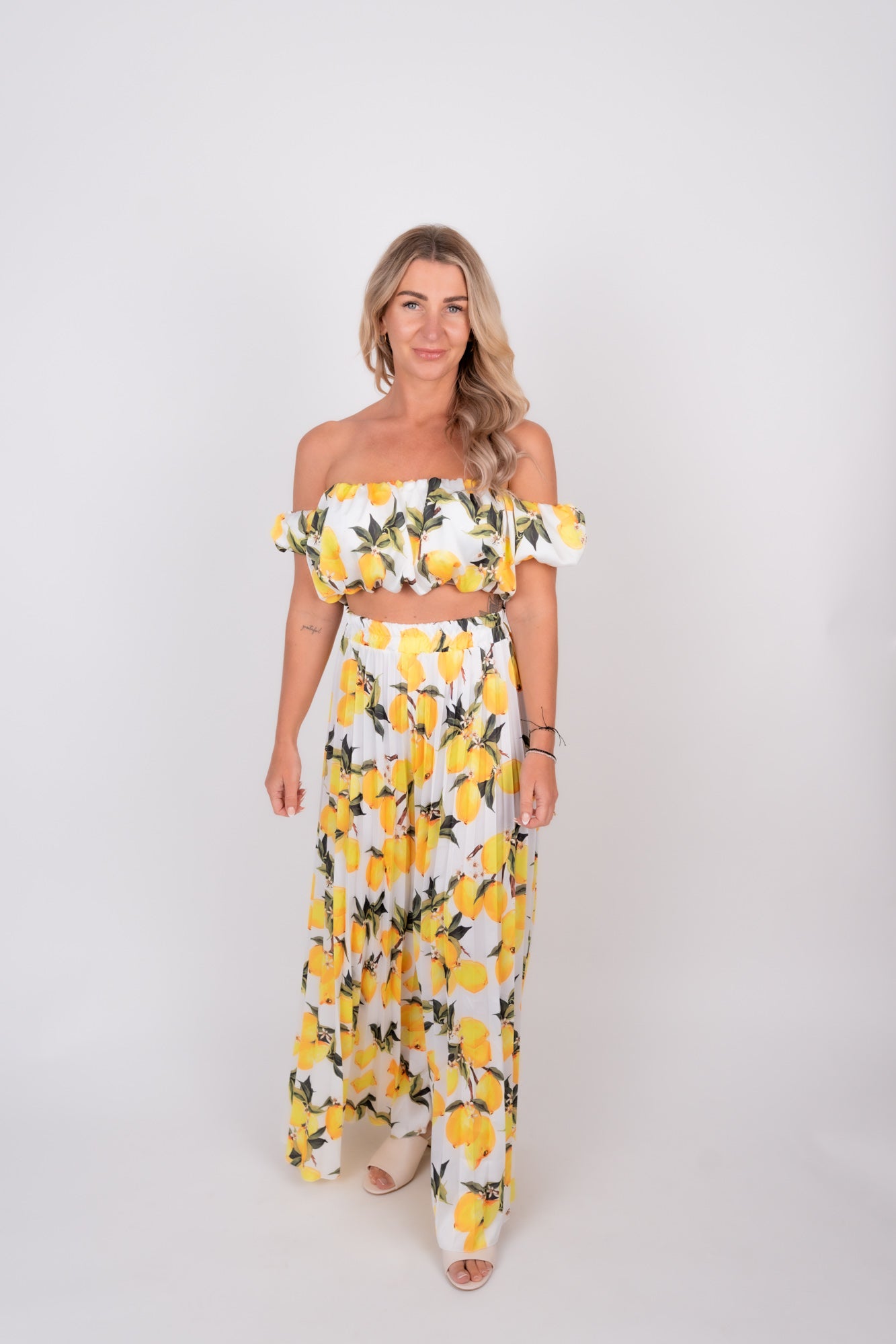 Set aus Top und Hose Zitronen