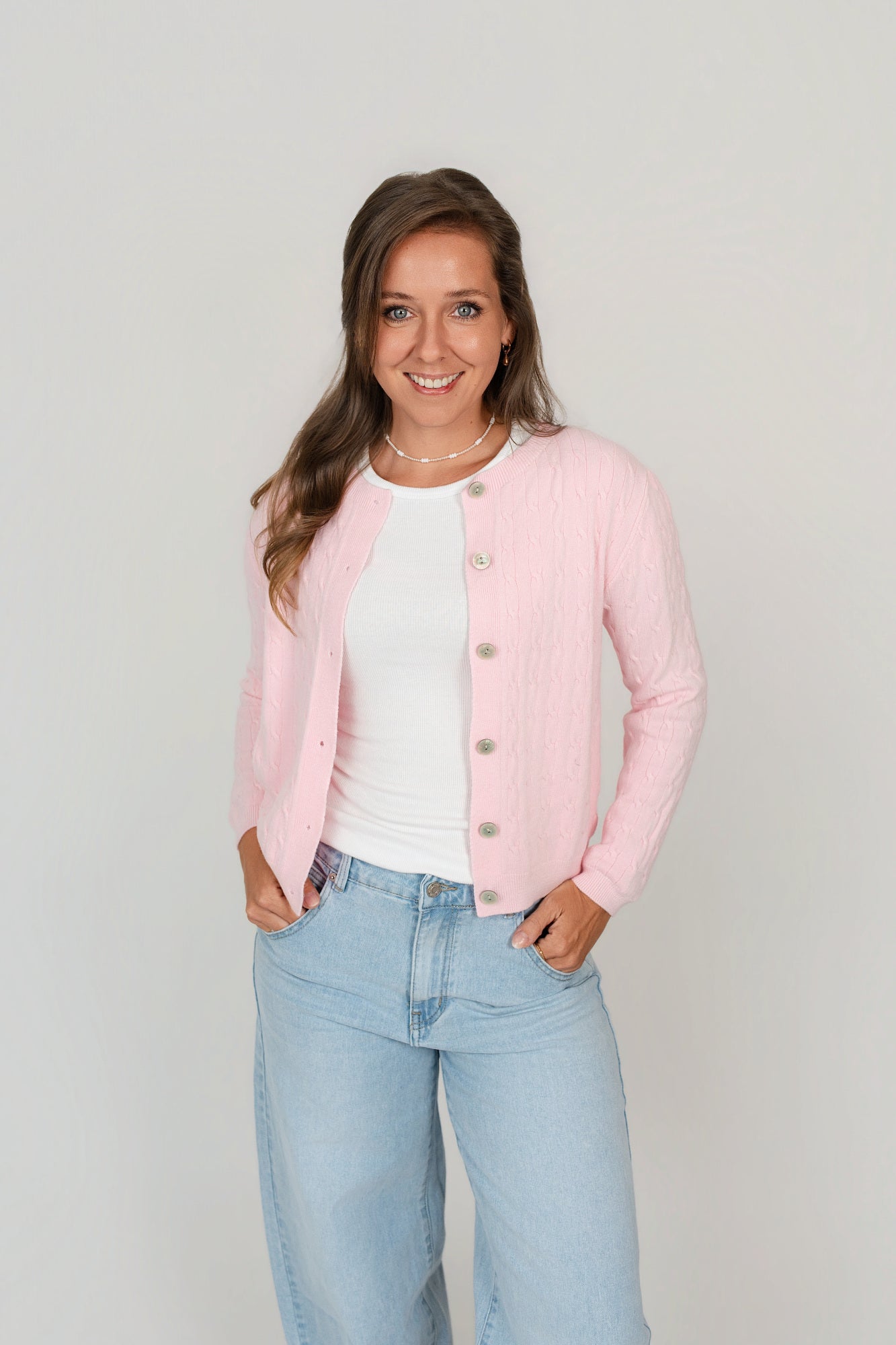 Feinstrickjacke mit Zopfmuster