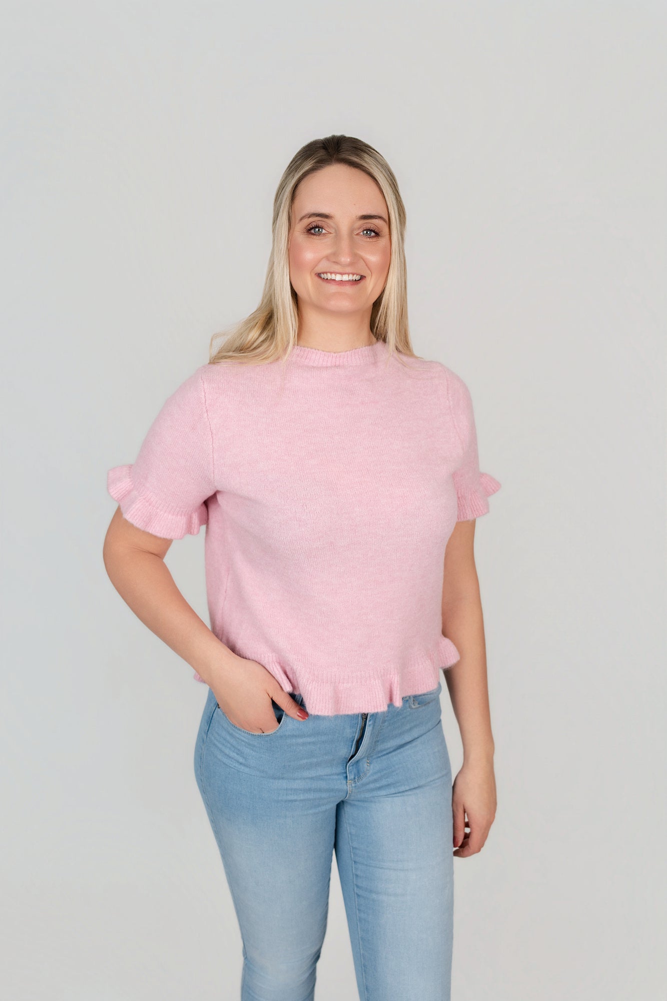Kurzarm Pullover mit Volant-Details