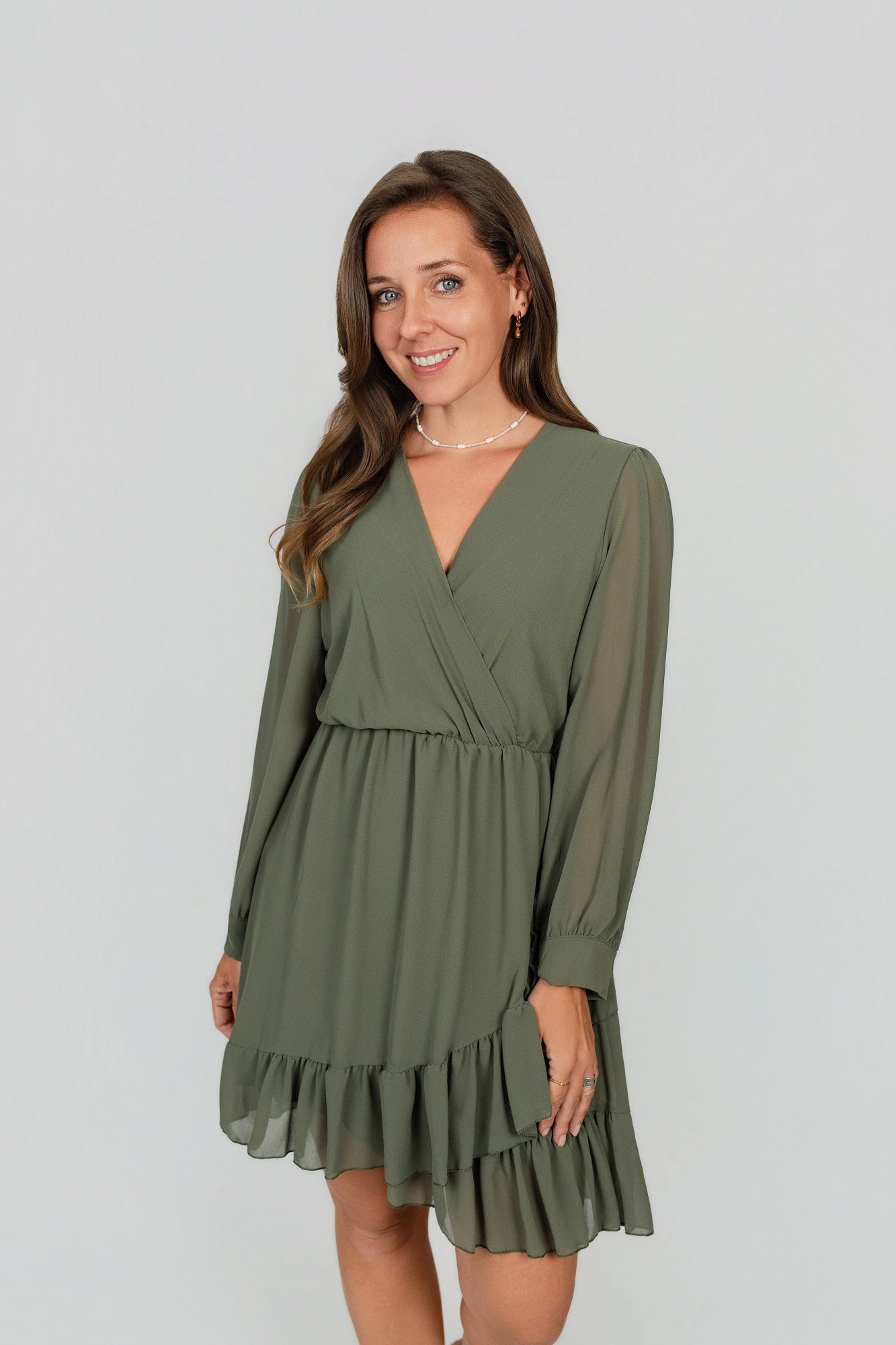 Chiffon Kleid mit V-Ausschnitt