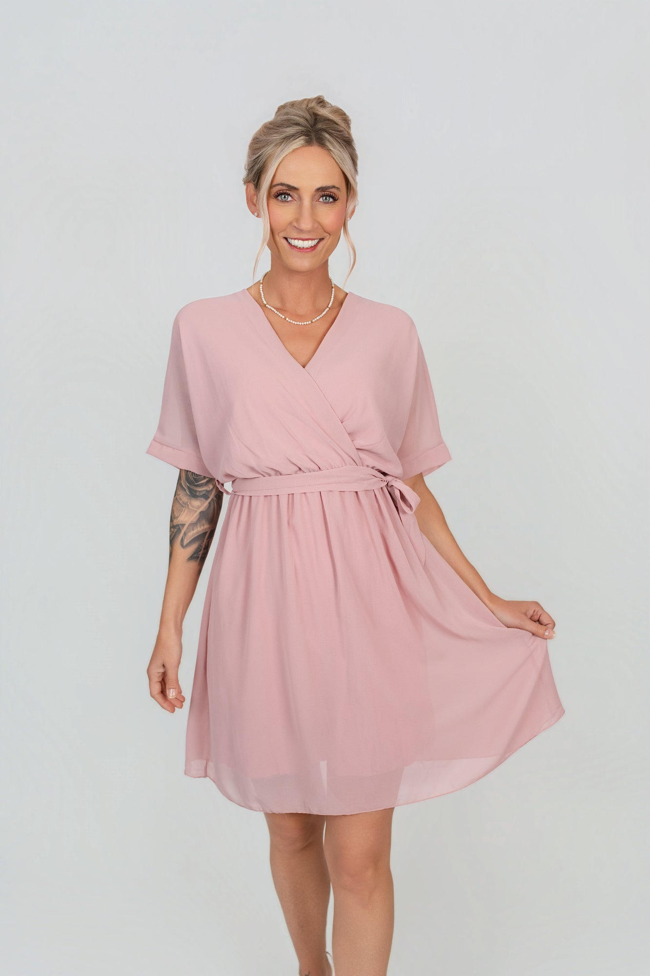 Kleid mit Schleife kurzarm