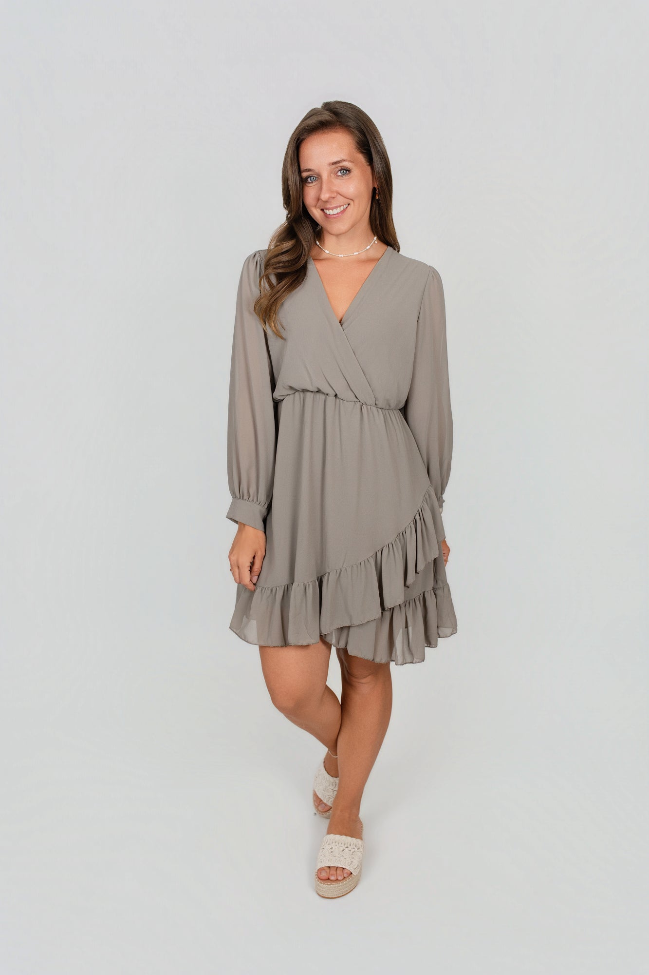 Chiffon Kleid mit V-Ausschnitt