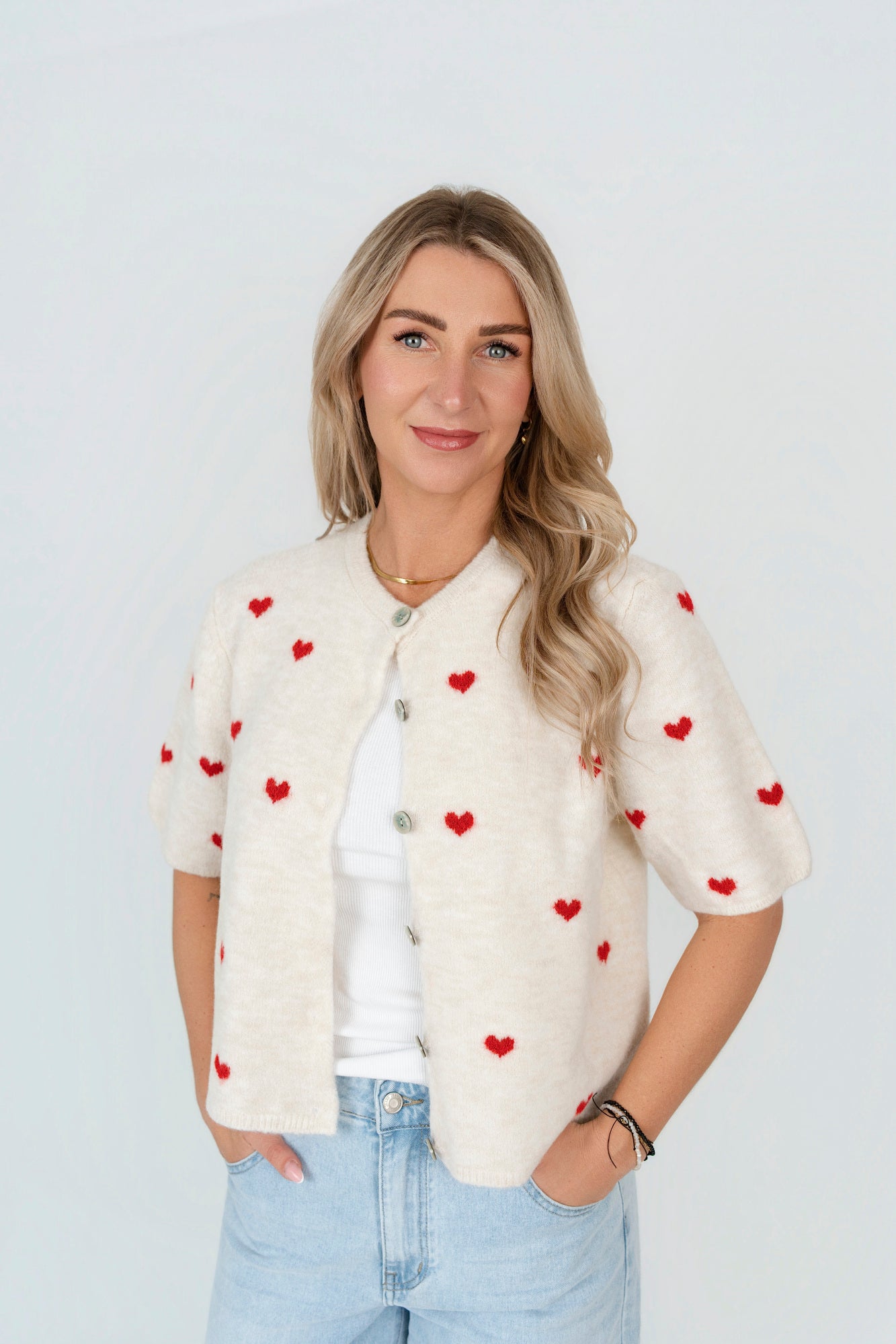 Strickjacke kurzarm mit Herzen