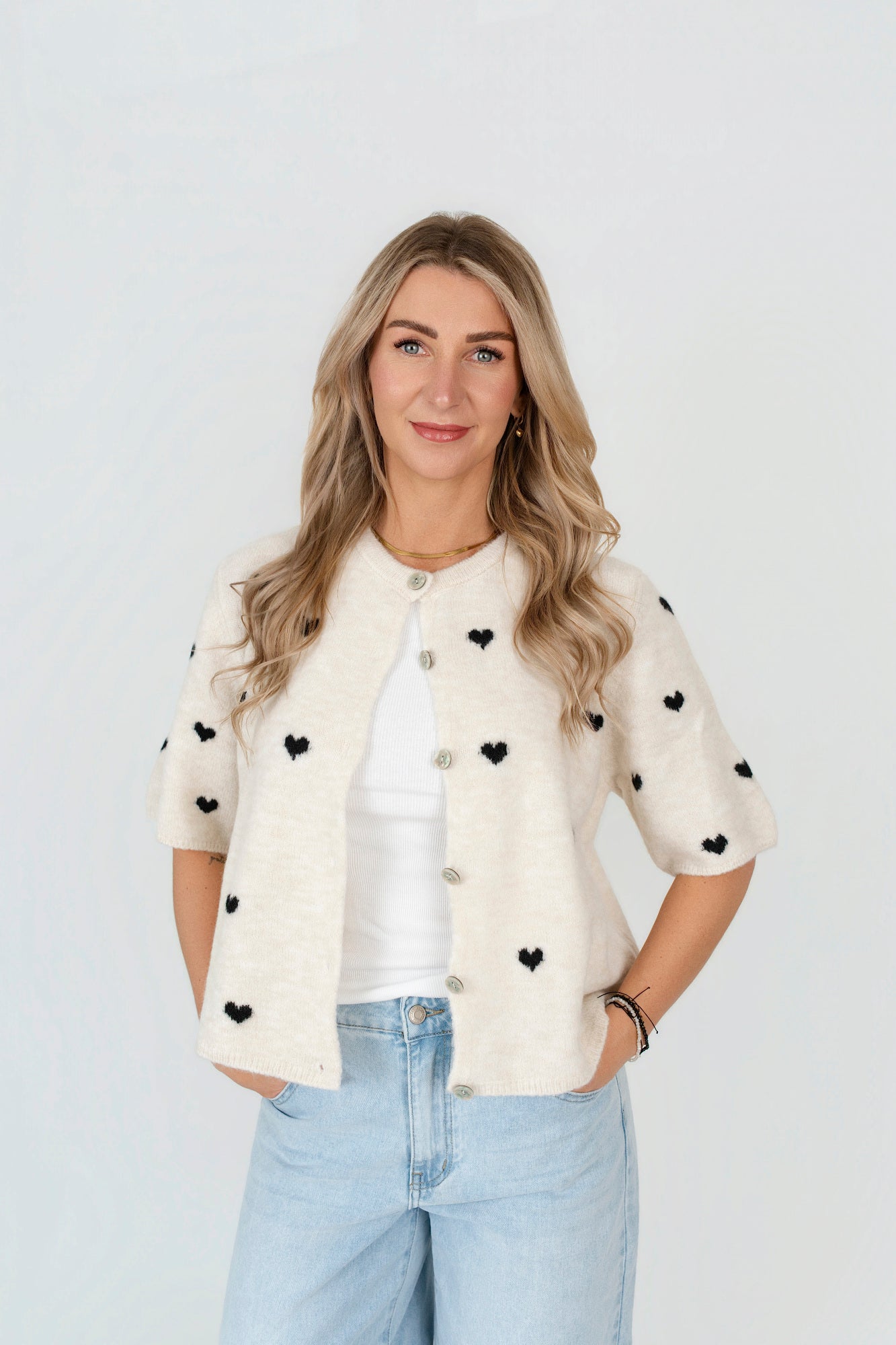 Strickjacke kurzarm mit Herzen