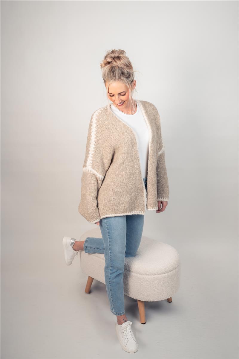 Cardigan mit abgesetzten Nähten