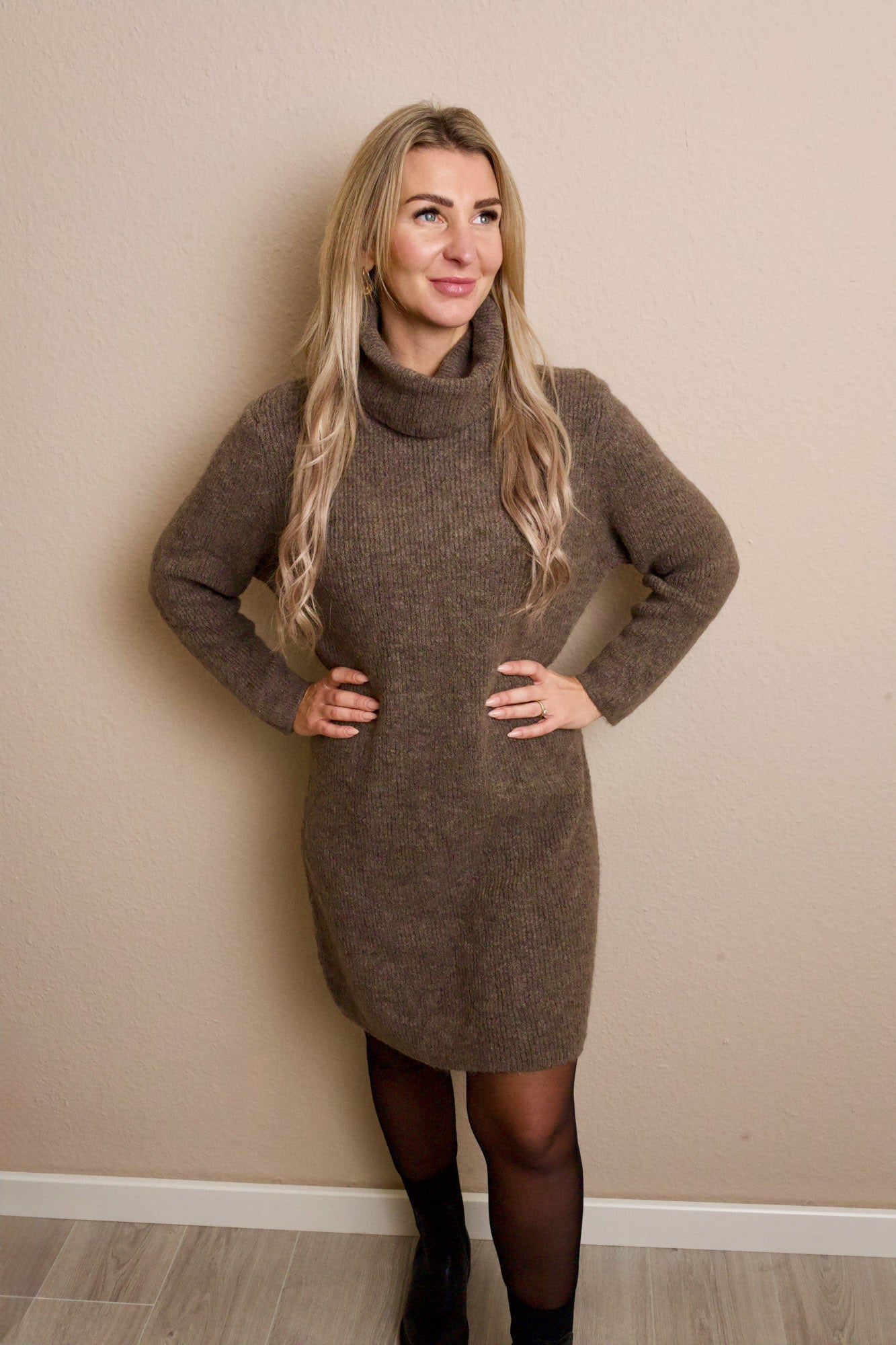Strickkleid mit Rollkragen