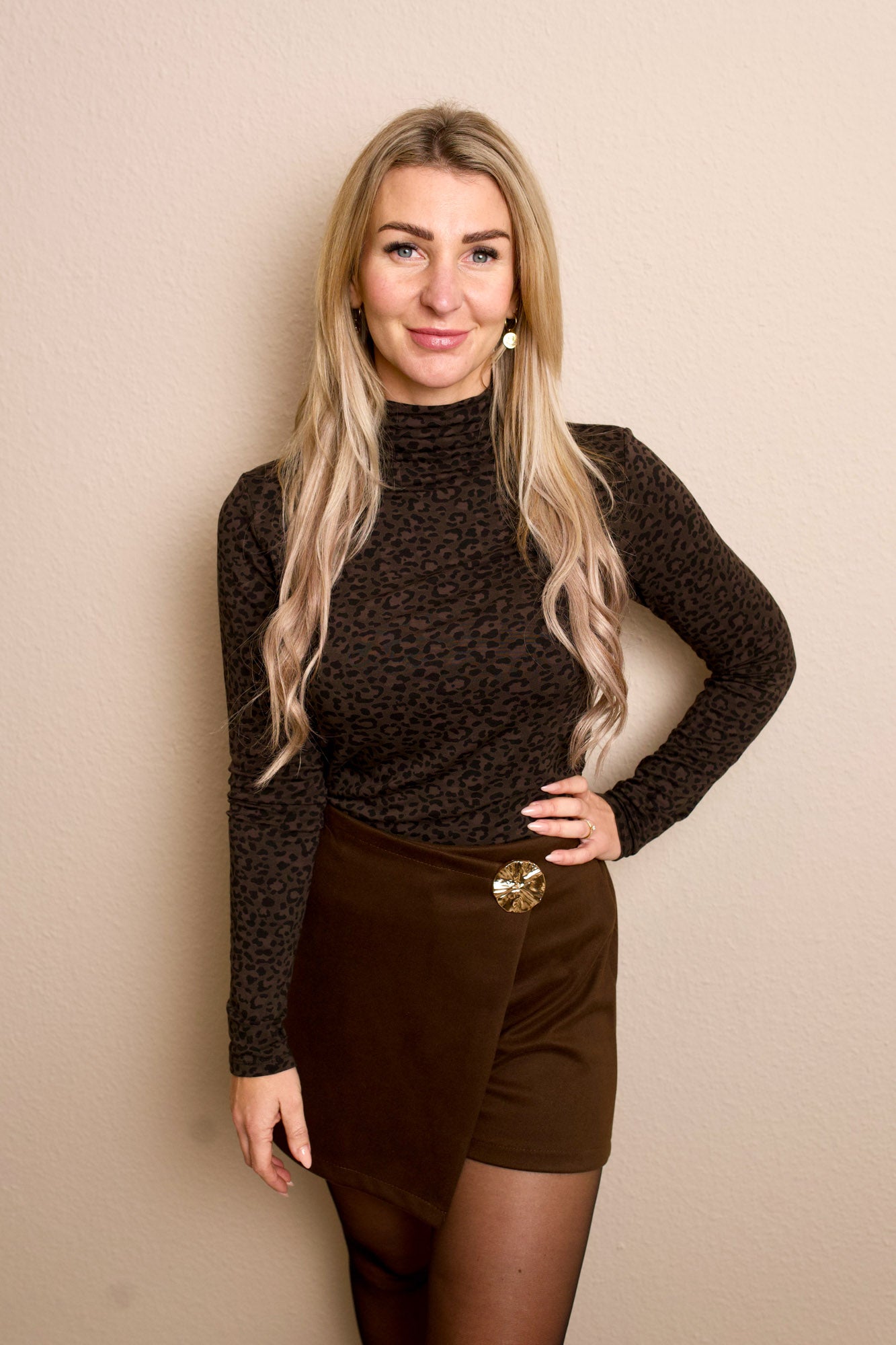 Skort mit Brosche
