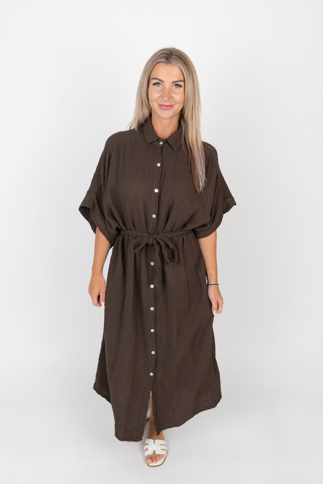 Musselin Kleid mit Kragen und Gürtel