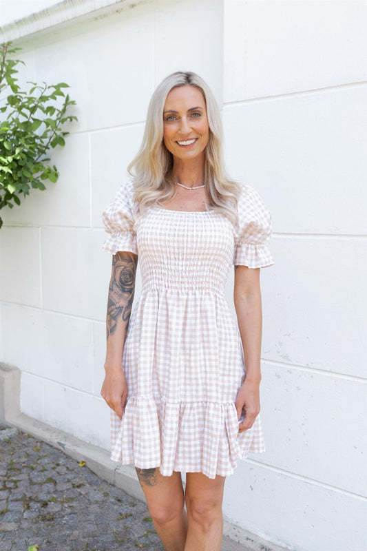 Kleid Karomuster in beige-weiss