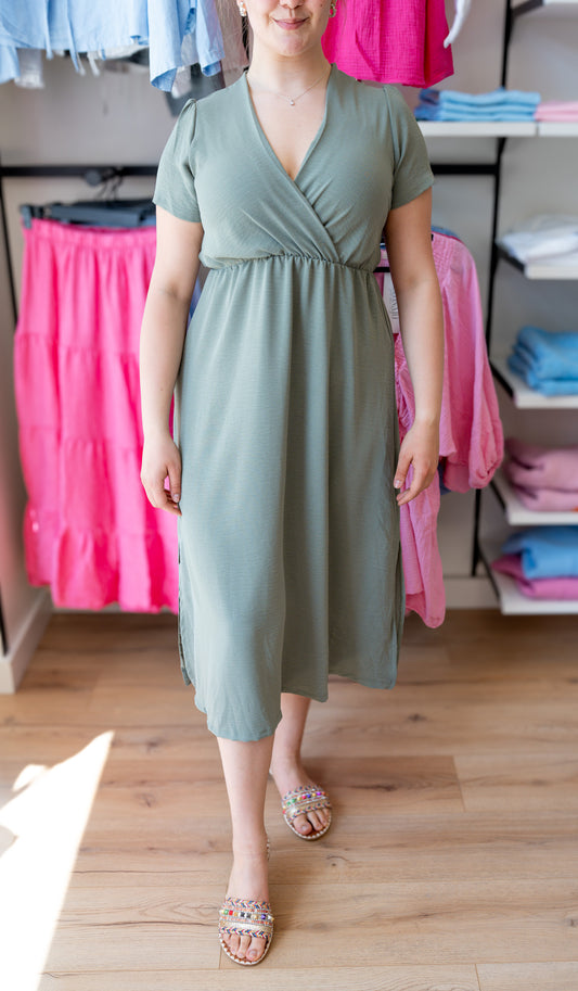 Basic-Kleid mit V-Ausschnitt