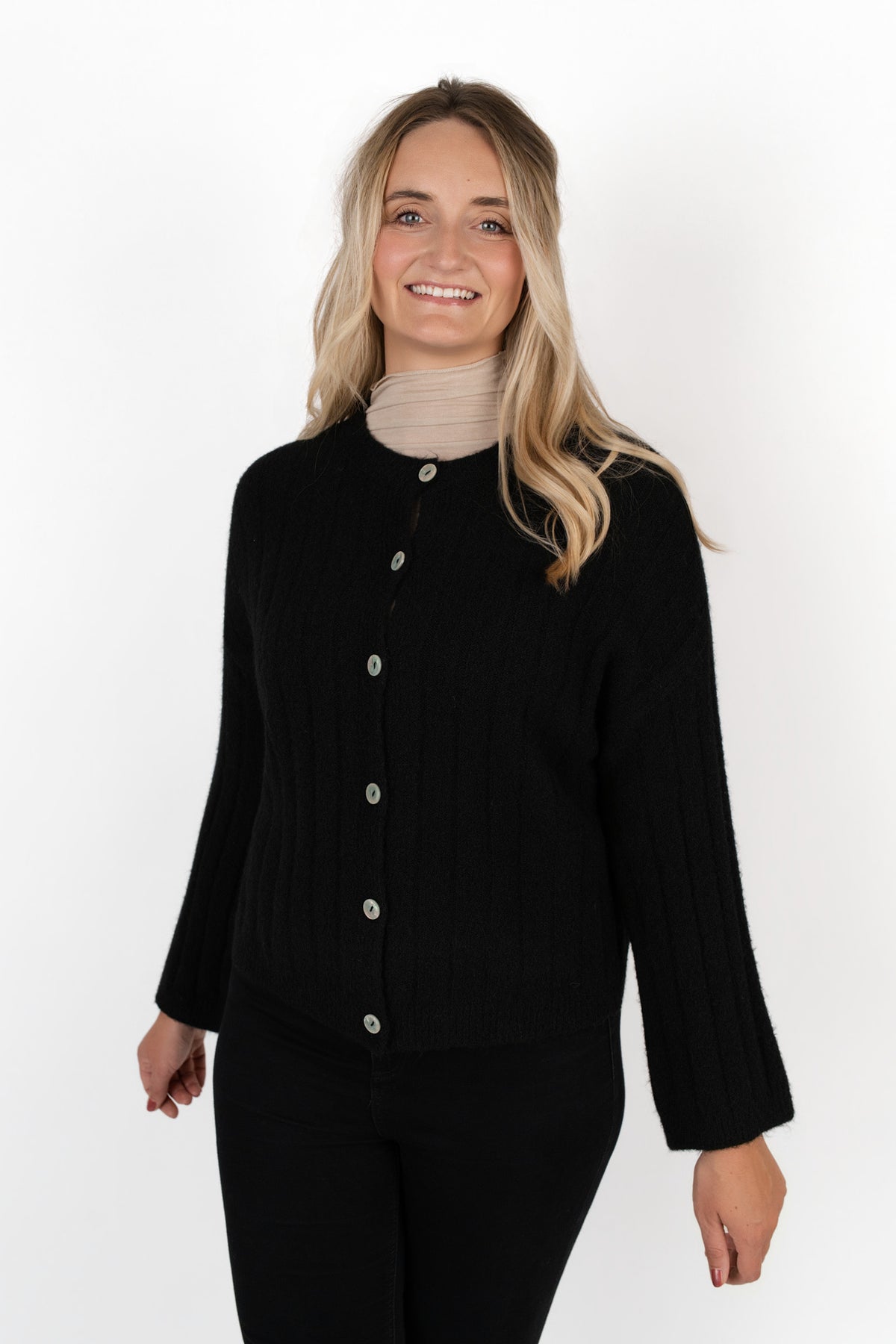 Strickjacke mit Knopfleiste