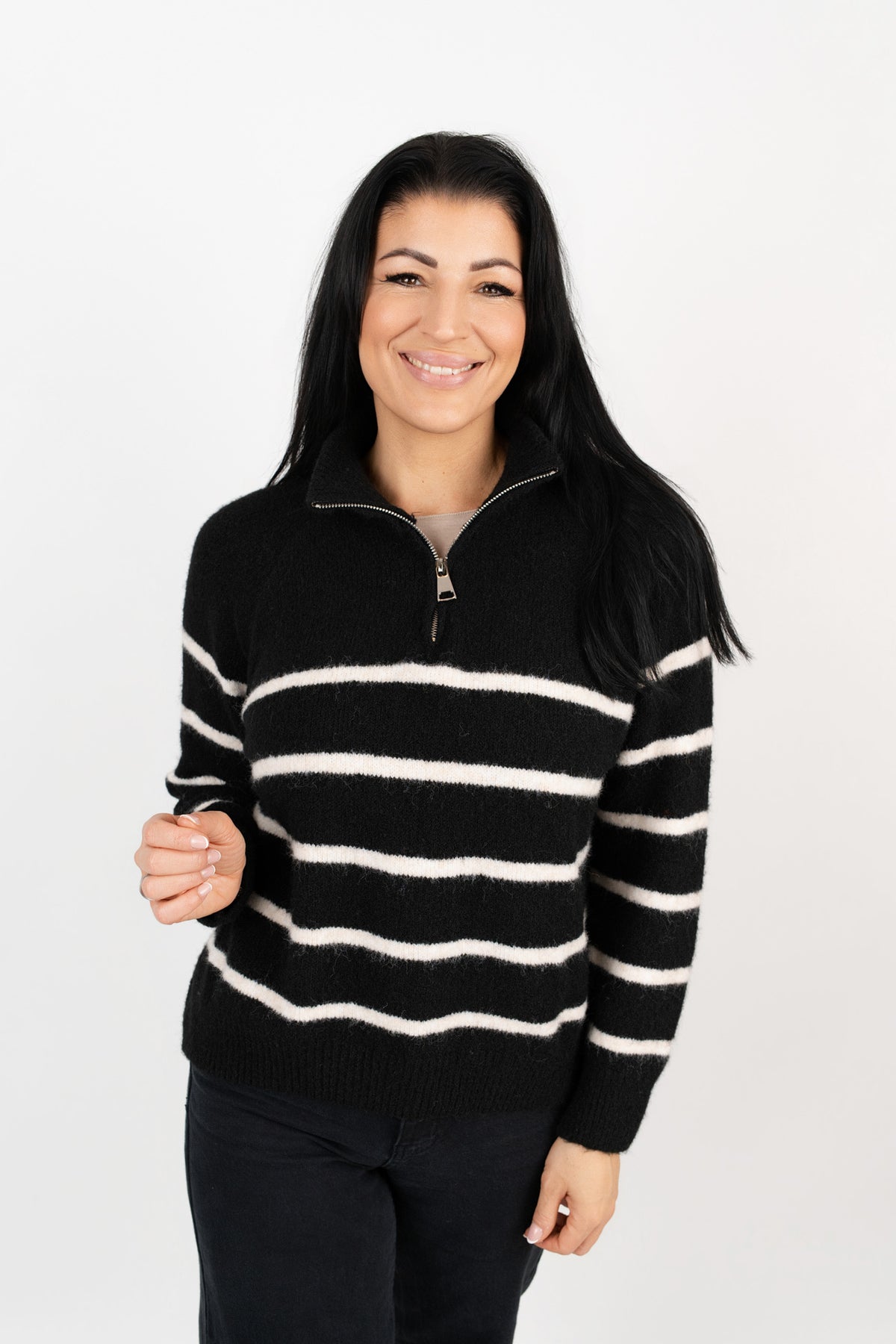 Pullover mit kurzem Reißverschluss am Kragen