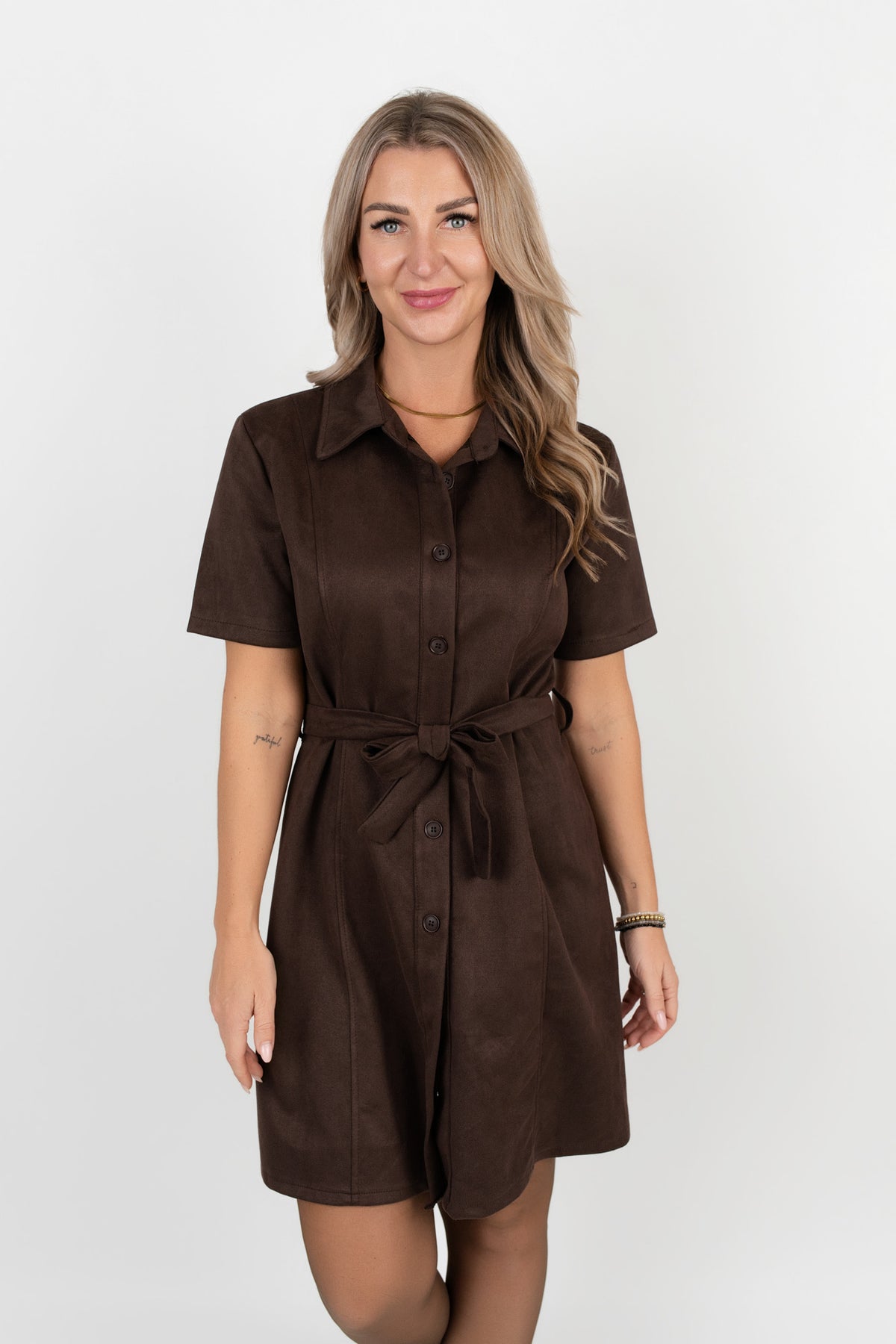 Kurzes Kleid in Lederoptik
