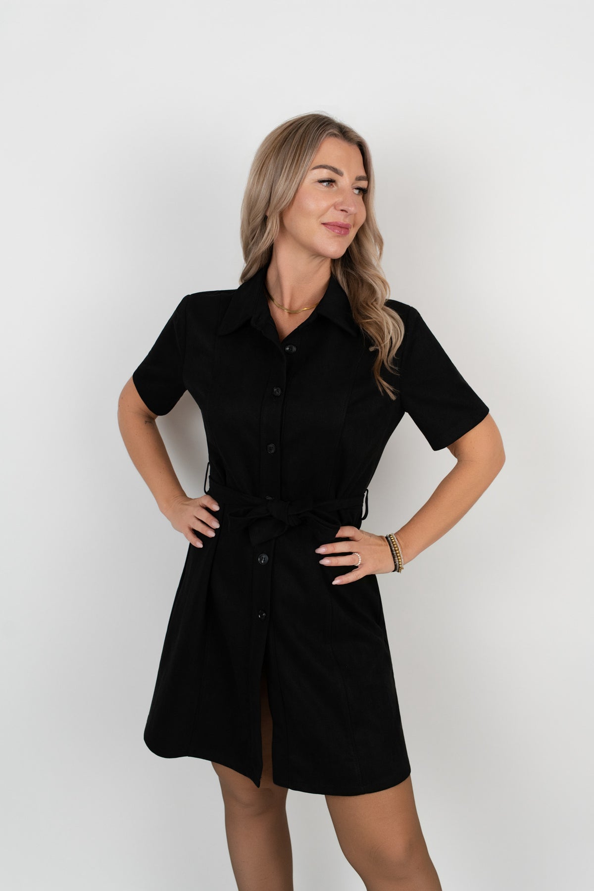 Kurzes Kleid in Lederoptik