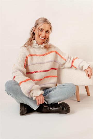 Pullover gestreift mit Volant Details