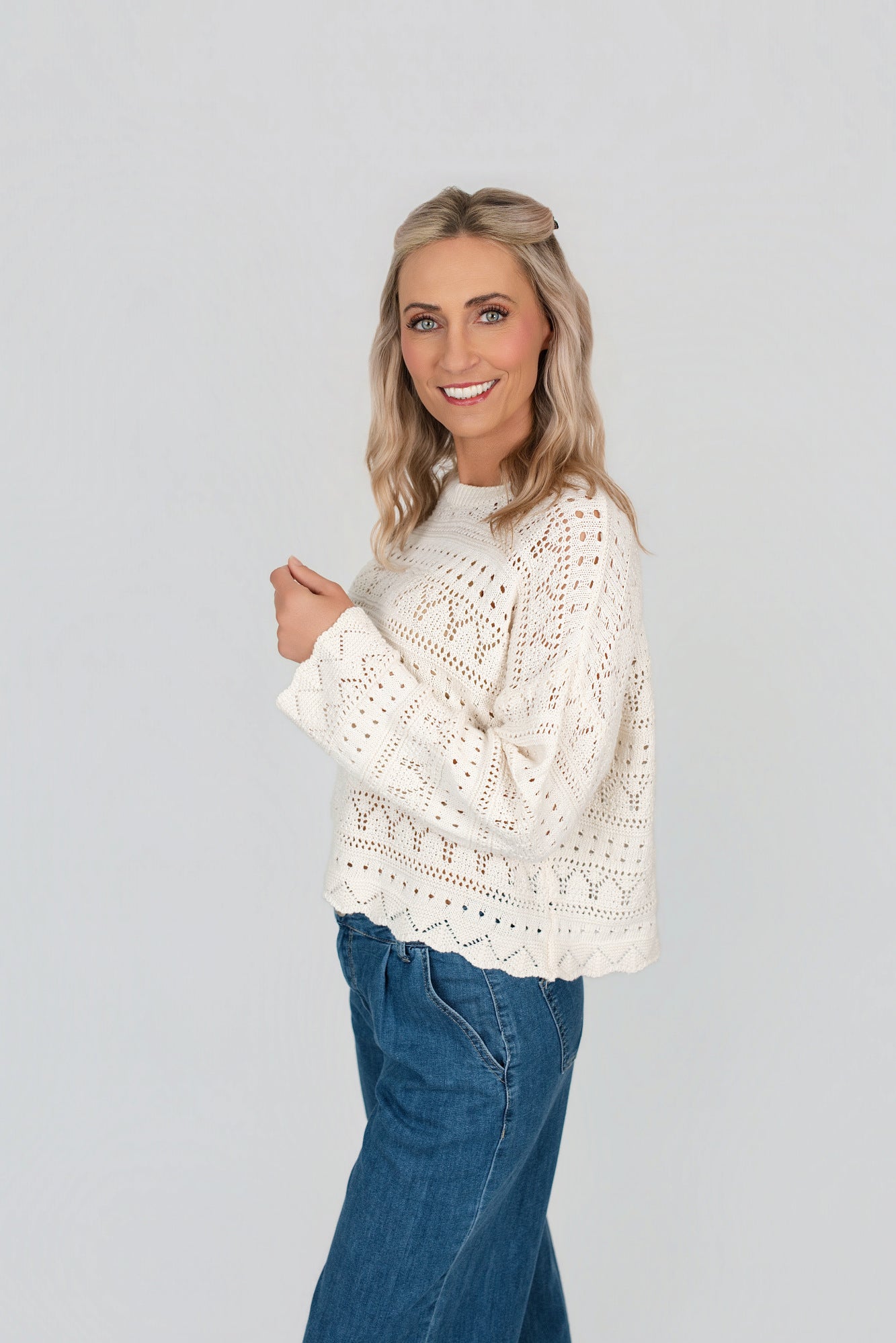 Pullover mit Lochstrickmuster