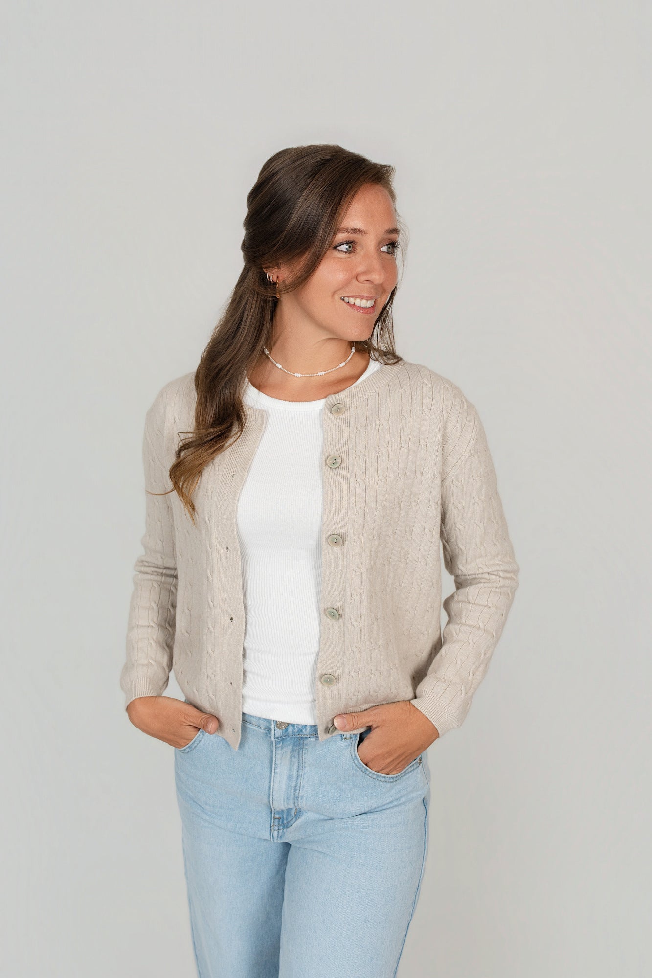 Feinstrickjacke mit Zopfmuster