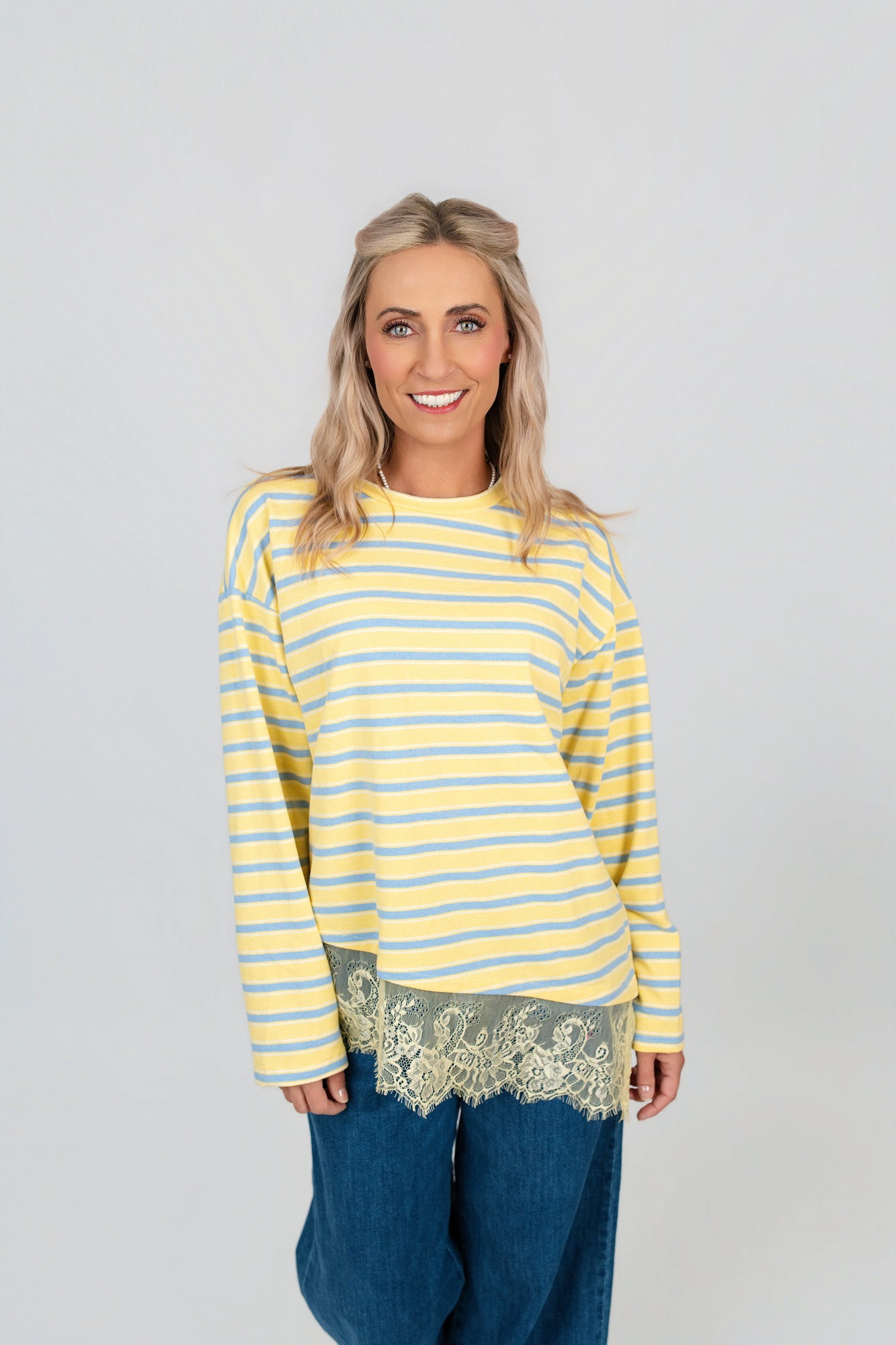 Pullover gestreift mit Spitze