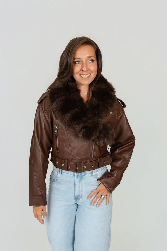 Jacke mit Kunstfellkragen kurz