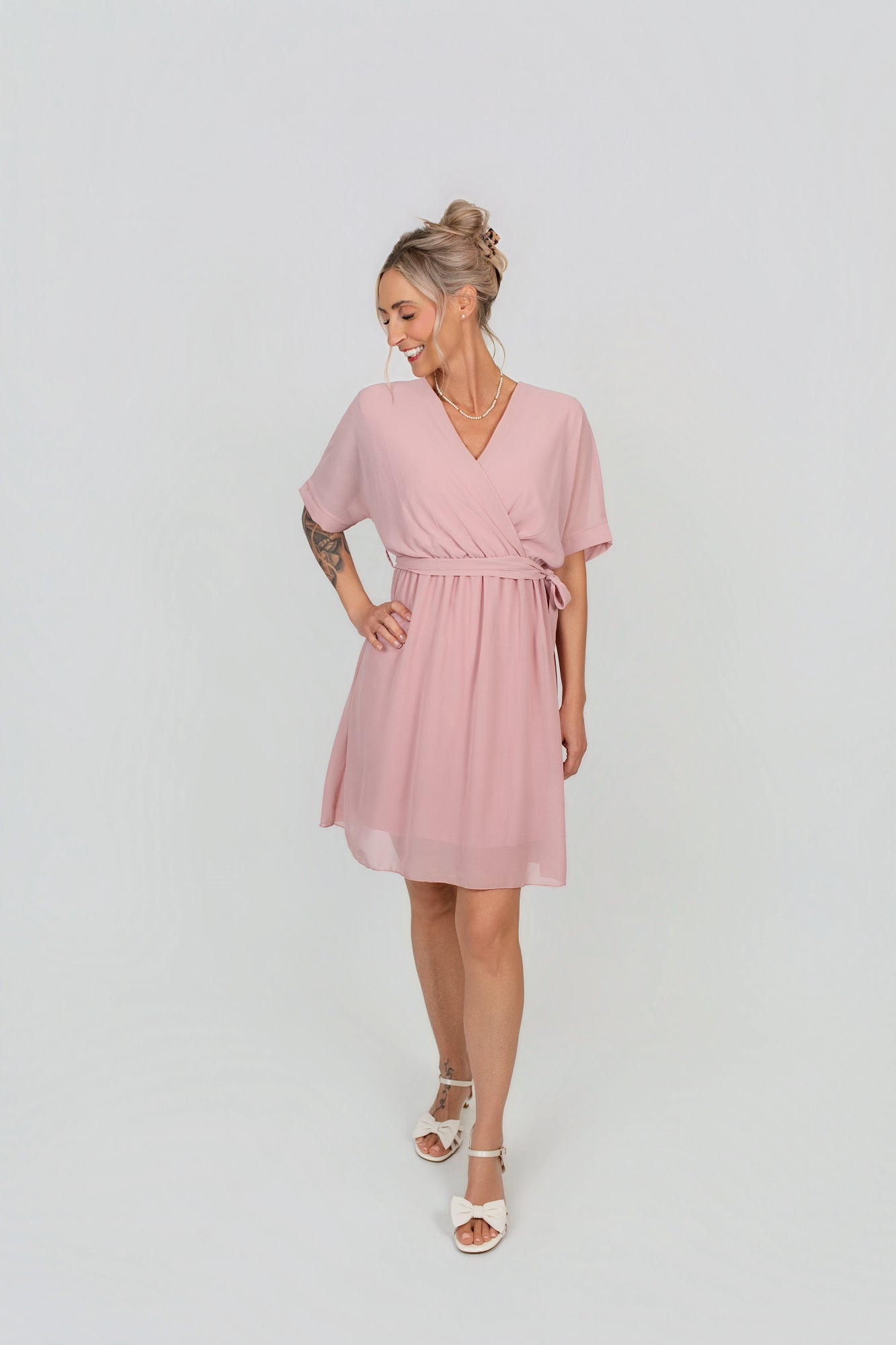 Kleid mit Schleife kurzarm