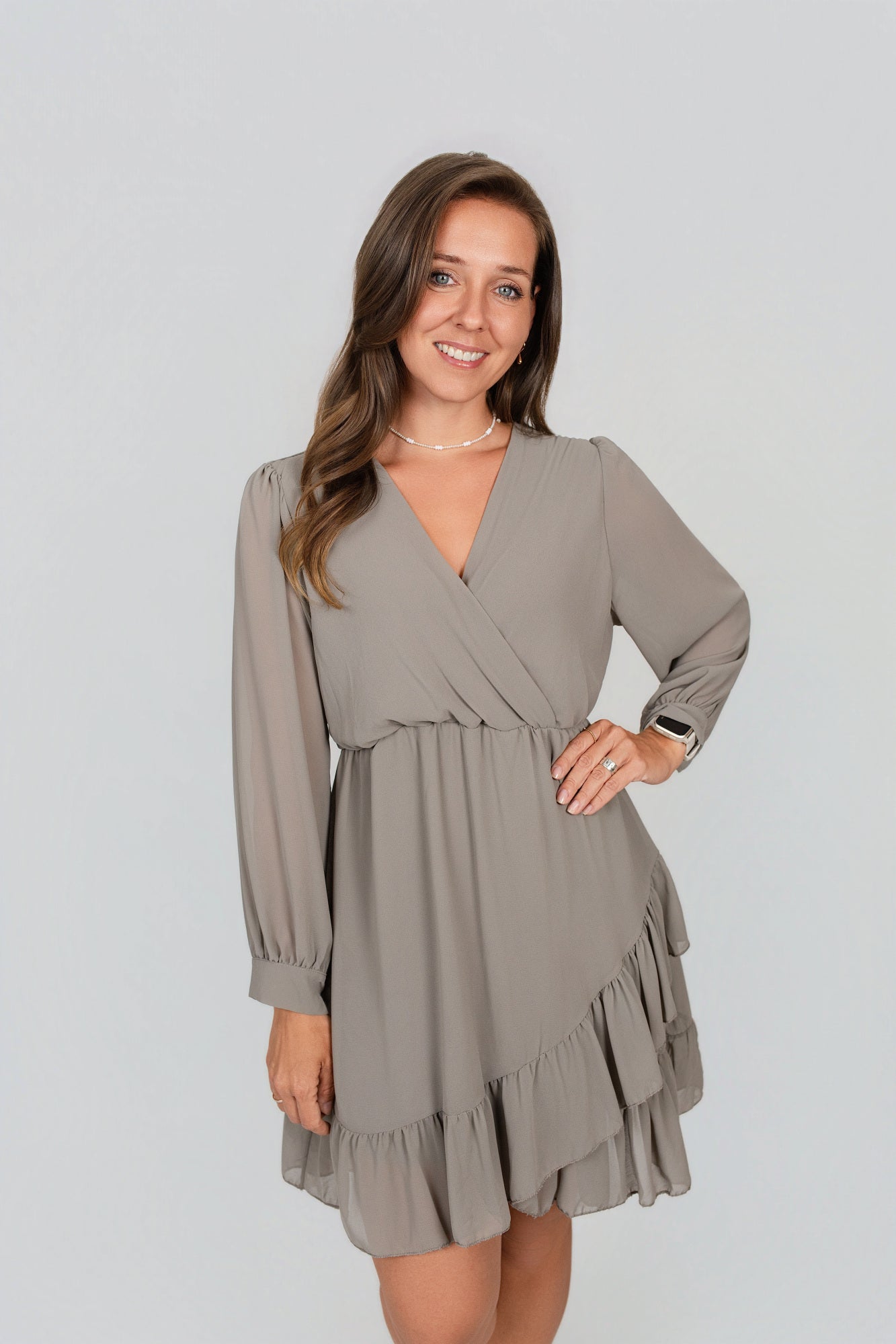 Chiffon Kleid mit V-Ausschnitt