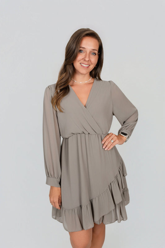 Chiffon Kleid mit V-Ausschnitt