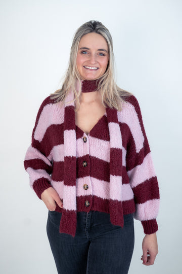 Set aus Jacke und Schal gestreift