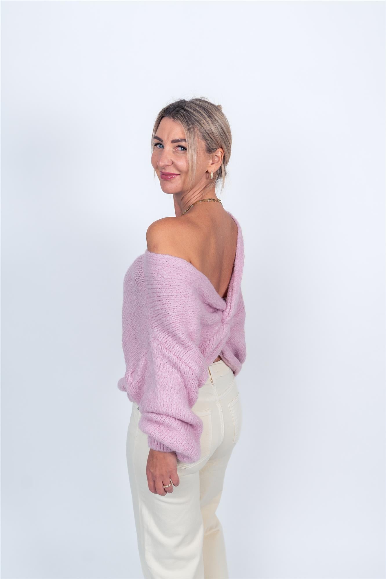 Pullover mit Knoten