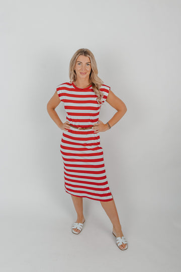 Gestreiftes Kleid mit Gürtel